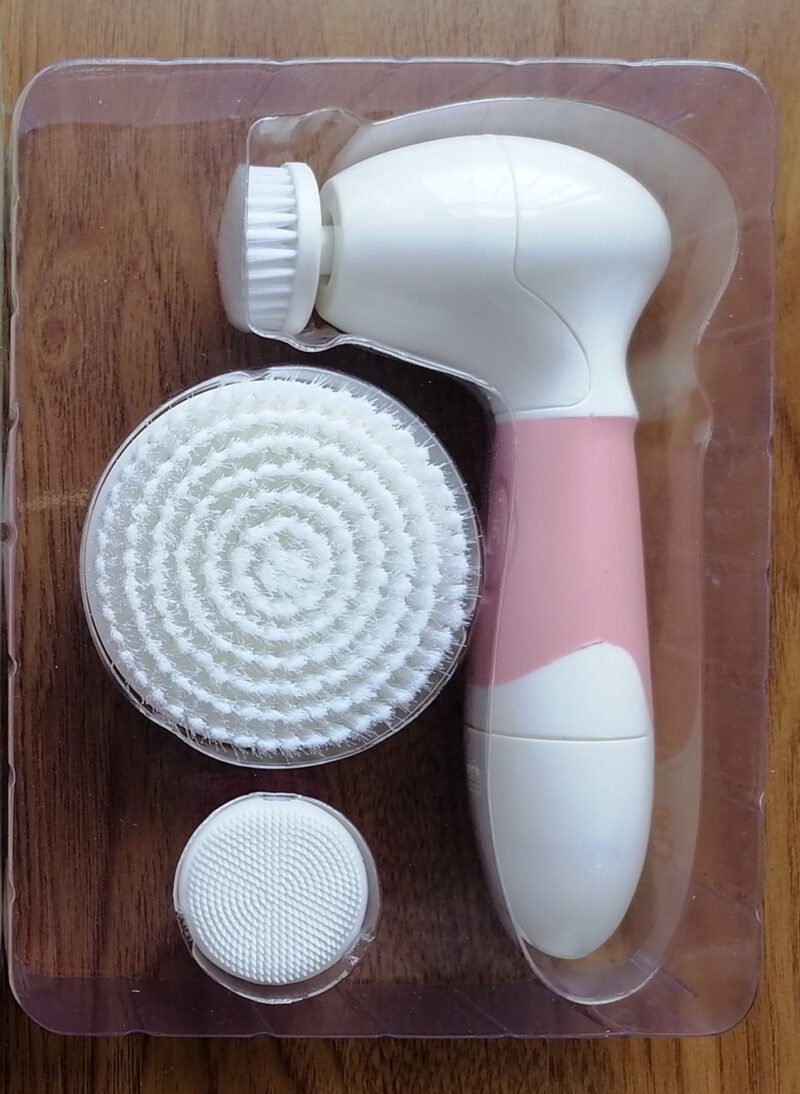 3 in 1 electric face body cleansing brush set